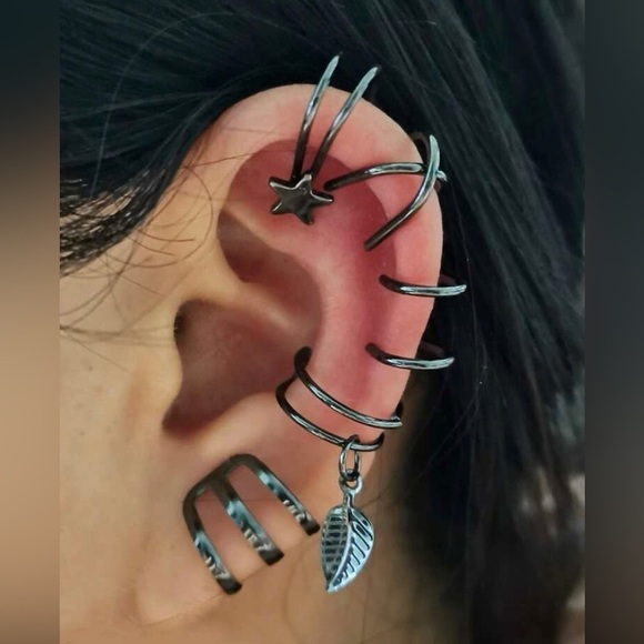 Jewelry - Black 𝅺3/$30 5pc Star & Leaf Ear Cuff